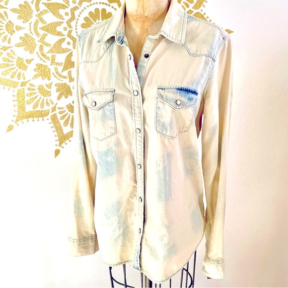 GAP denim 1969 women’s shirt M Washed/distressed look. - Picture 1 of 11